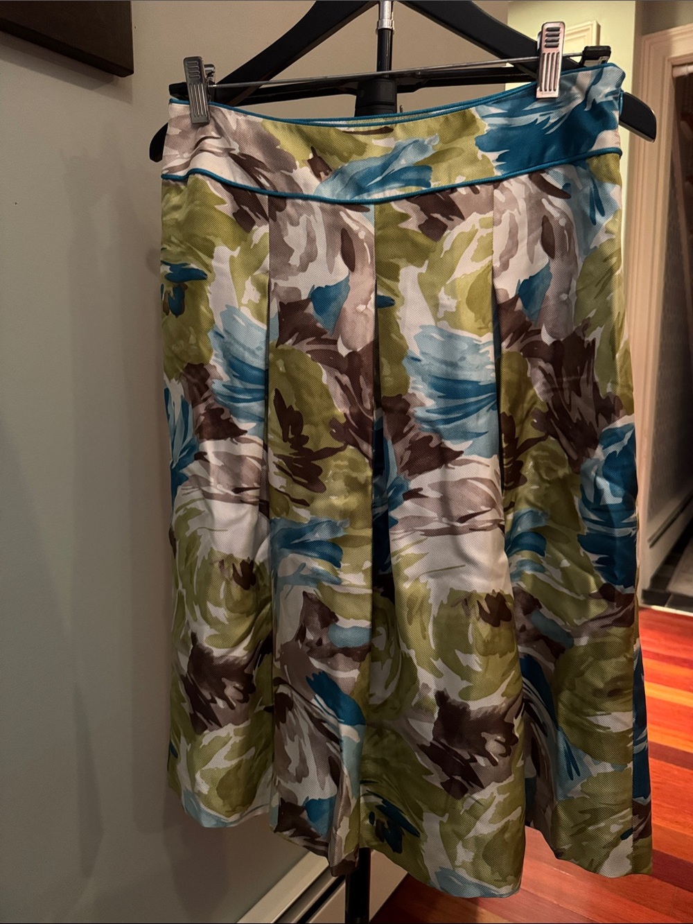 Talbots Silk Floral Fit to Flare Lined Skirt in Green Browns & Blues Size 4
